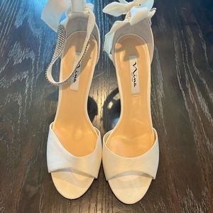 NINA NEW YORK Wonens Ivory Dress Pump